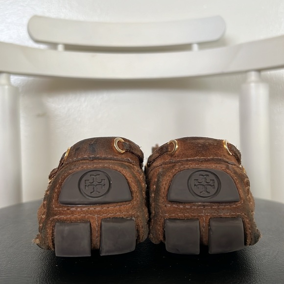 Tory Burch suede fringe accent moccasins - Picture 3 of 10